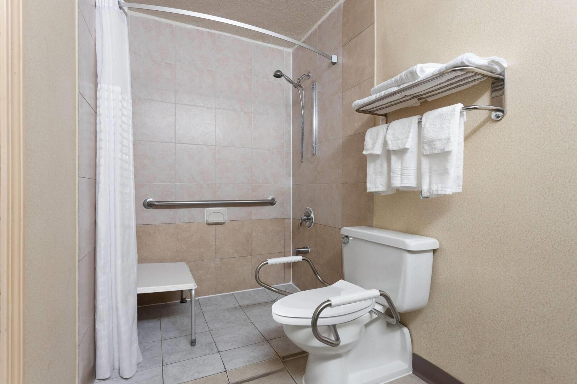 Super 8 By Wyndham Columbus Hotel Buitenkant foto